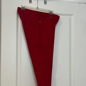 Westport Red Women's Capris